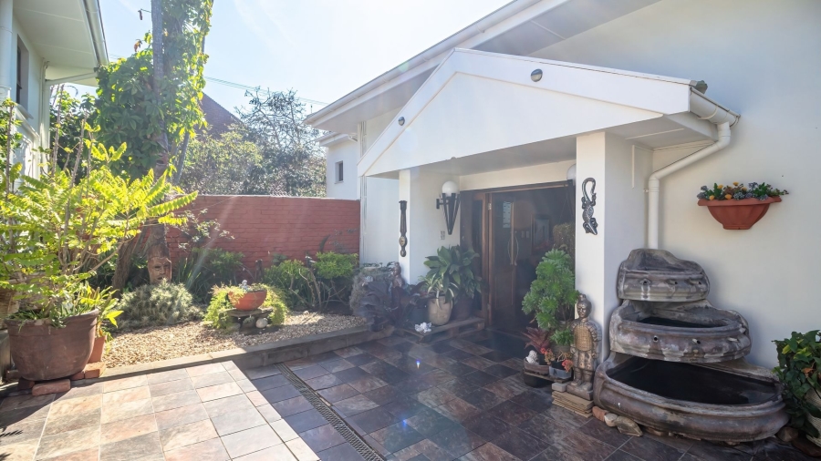 4 Bedroom Property for Sale in Bonza Bay Eastern Cape